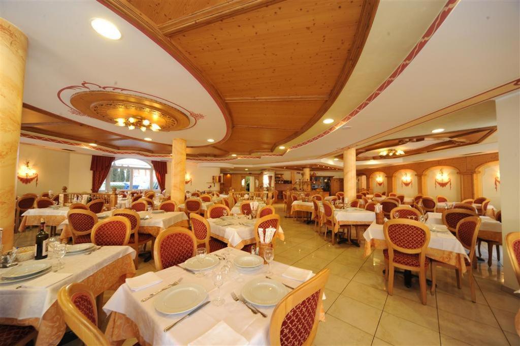 Hotel Canada Пинцоло Экстерьер фото